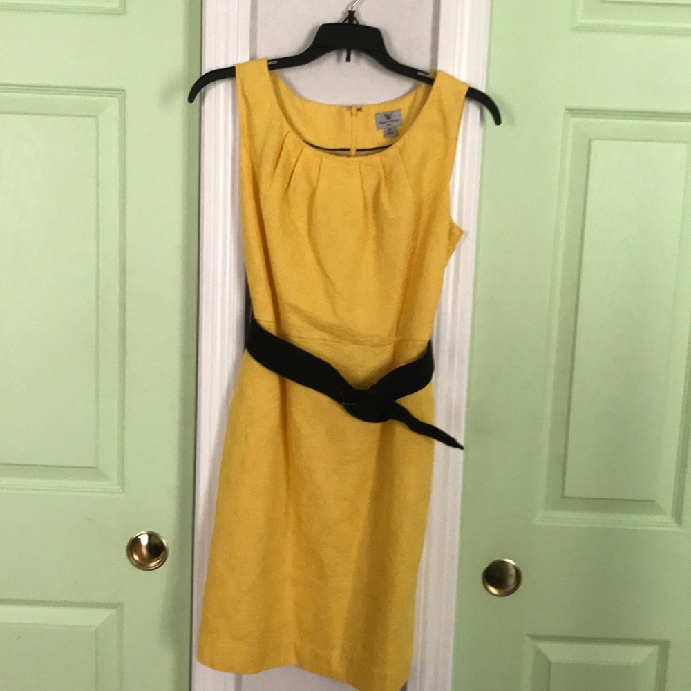 Cute yellow dress, perfect for any occasion!